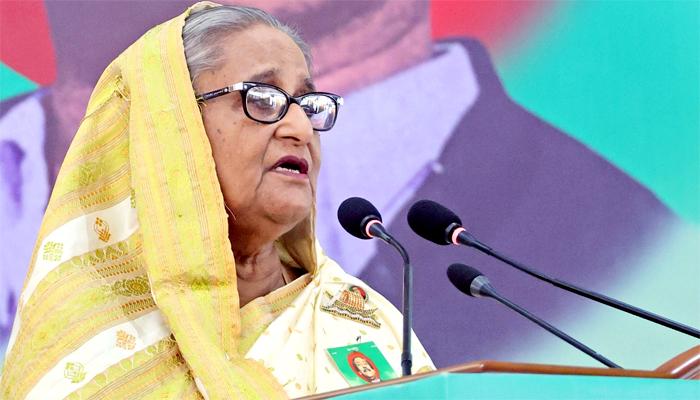 মানুষের ভাগ্য পরিবর্তনে পাশে আছি : প্রধানমন্ত্রী