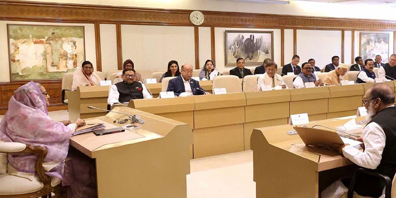 ইফতার পার্টি না করে মানুষের পাশে দাঁড়ানোর আহ্বান প্রধানমন্ত্রীর