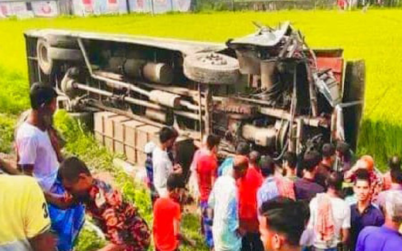 ময়মনসিংহের তারাকান্দায় সড়ক দূর্ঘটনায় নিহত-২ , আহত ২৫ 