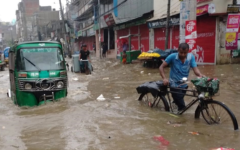 ঘূর্ণিঝড় রিমাল : টানা বৃষ্টিতে চট্টগ্রামে কোমর পানি