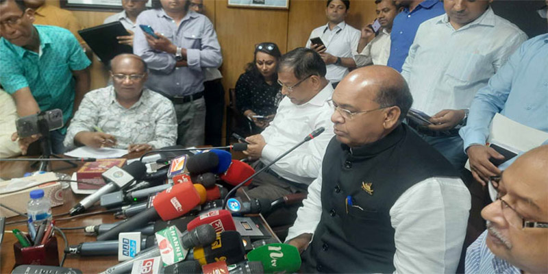 ঘূর্ণিঝড় ‘রেমাল’ : সব মন্ত্রণালয়ের কর্মকর্তা-কর্মচারীদের ছুটি বাতিল