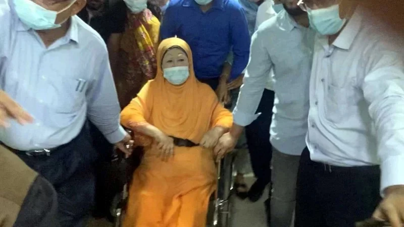 সিসিইউতে খালেদা জিয়া