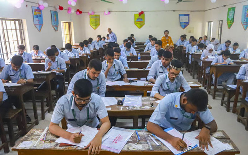 বৃহস্পতিবারের এইচএসসি পরীক্ষা স্থগিত