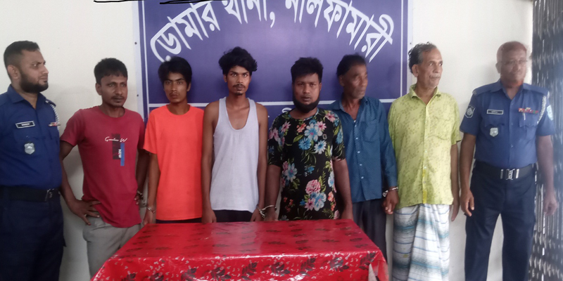 ডোমার থানা পুলিশের বিশেষ অভিযানে ৬ মাদক কারবারি  গ্রেফতার