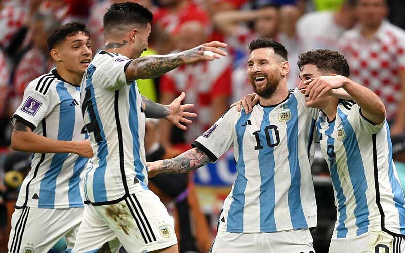 কানাডাকে ২-০ গোলে হারিয়ে ফাইনালে আর্জেন্টিনা