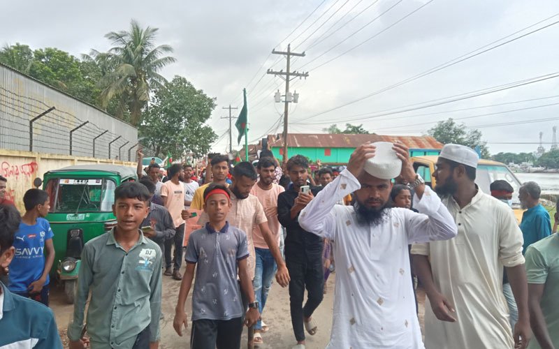 জামালগঞ্জে ১ দফা দাবীতে উত্তাল