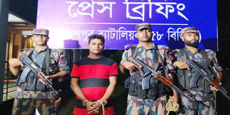 মহেশপুর সীমান্তে গুলি ছুড়ে ভারতীয় নাগরিককে ধরলো বিজিবি