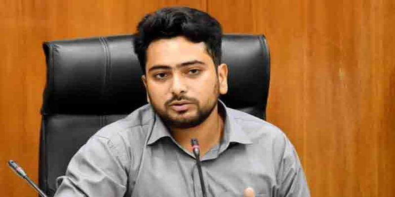 বাঁধ খুলে অমানবিকতার পরিচয় দিয়েছে ভারত: তথ্য উপদেষ্টা