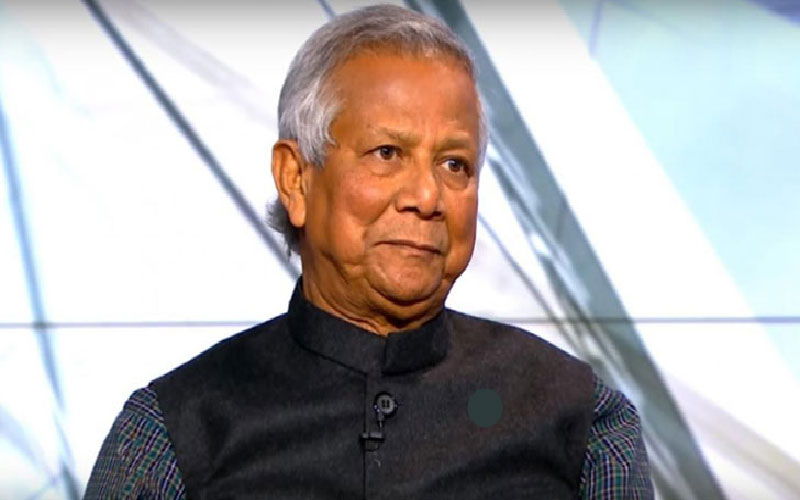 আন্দোলনে আহতদের দেখতে নিউরোসায়েন্স হাসপাতালে প্রধান উপদেষ্টা