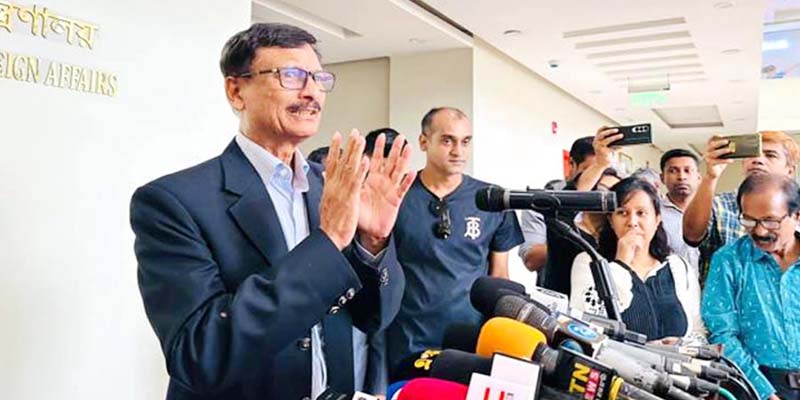 কোন স্ট্যাটাসে দিল্লিতে শেখ হাসিনা, জানে না অন্তর্বর্তী সরকার