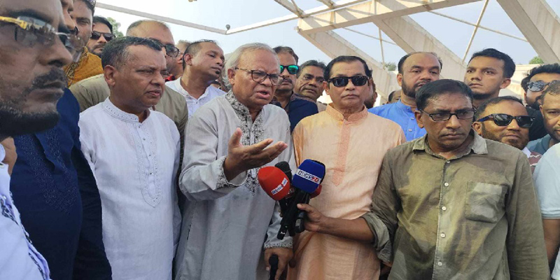 অনেক সচিবসহ কর্মকর্তারা নাশকতা করার চেষ্টা করছে: রিজভী
