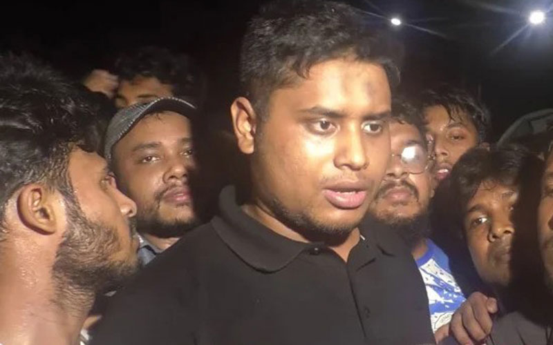 ত্রিপুরায় বসে দেশকে অস্থিতিশীল করতে চাইছে শেখ হাসিনা: হাসনাত আব্দুল্লাহ