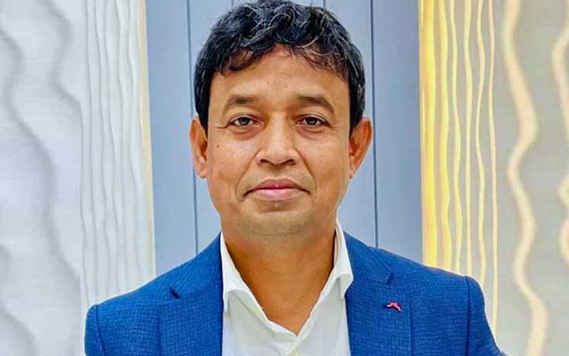 নিউ ইয়র্কের লংআইল্যান্ডের বাসায় ডিবি হারুন