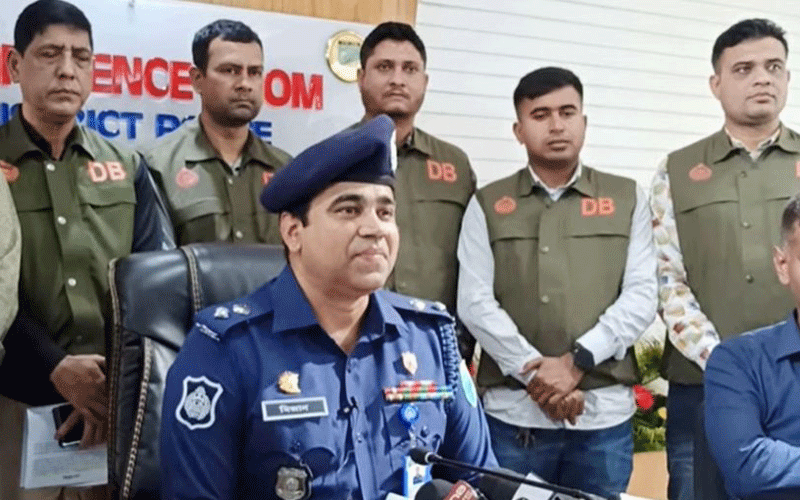 বাসে ডাকাতির সময় কোনো ধর্ষণের ঘটনা ঘটেনি: পুলিশ সুপার