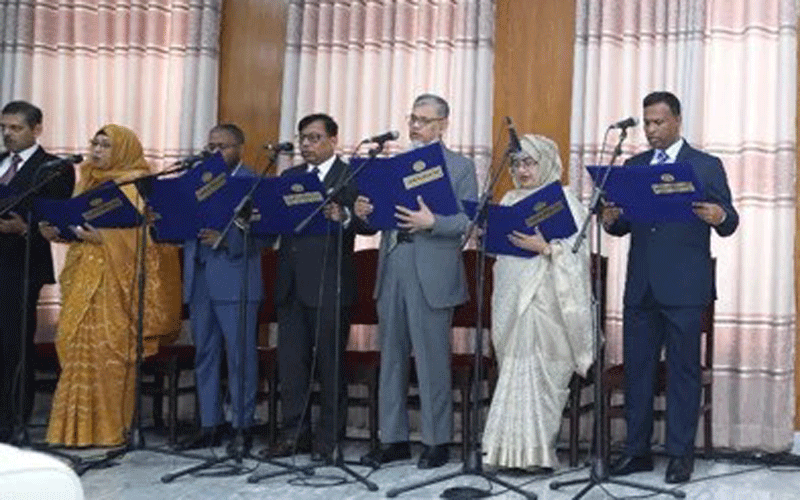 শপথ নিলেন পিএসসির নতুন ৭ সদস্য