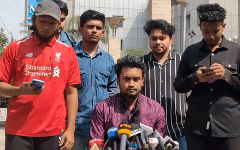 ৭২ ঘণ্টার আল্টিমেটাম দিলো নর্থ সাউথ বিশ্ববিদ্যালয়ের শিক্ষার্থীরা