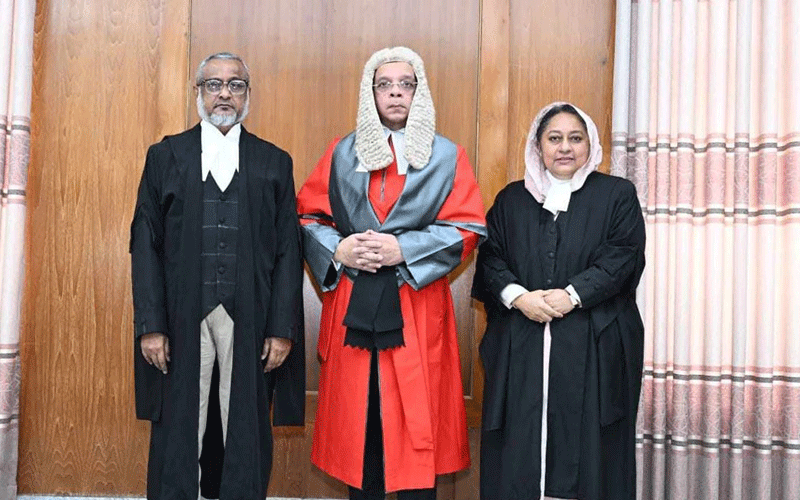 শপথ নিলেন আপিল বিভাগের নতুন দুই বিচারপতি