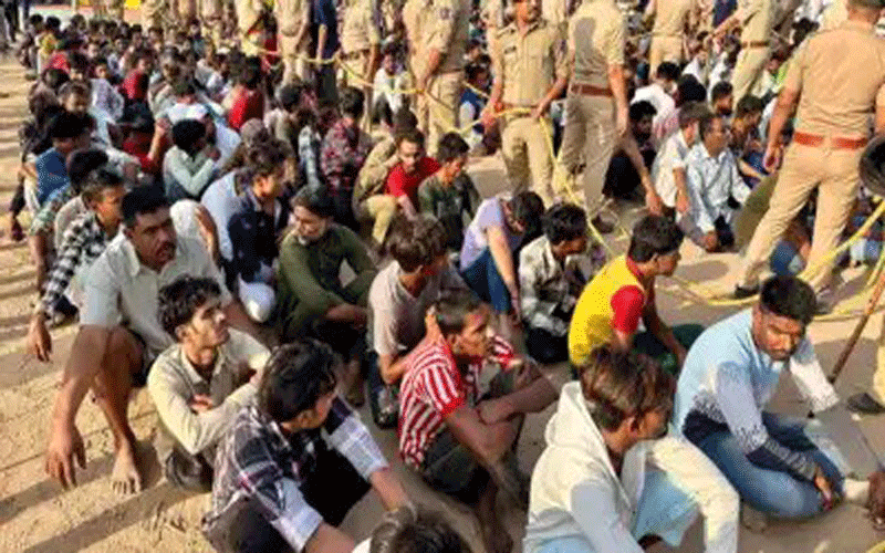 ভারতের গুজরাটে ৫৫০ অবৈধ বাংলাদেশি আটক