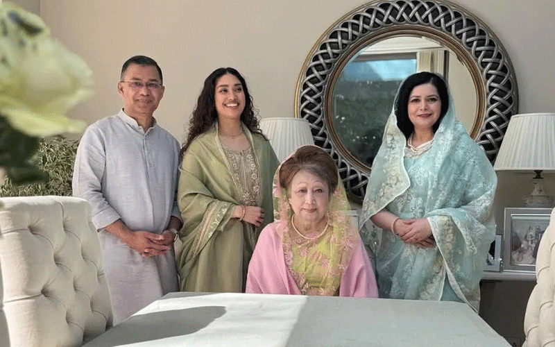 দুই পুত্রবধূসহ এপ্রিলেই দেশে ফিরছেন খালেদা জিয়া