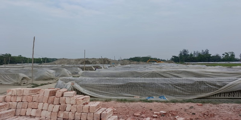 কোম্পানীগঞ্জে পরিবেশ অধিদপ্তরের যোগসাজশে চলছে আ.লীগ নেতার ইটভাটা