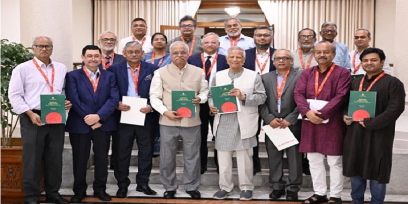 প্রধান উপদেষ্টার কাছে জমা শ্রম সংস্কার কমিশনের প্রতিবেদন