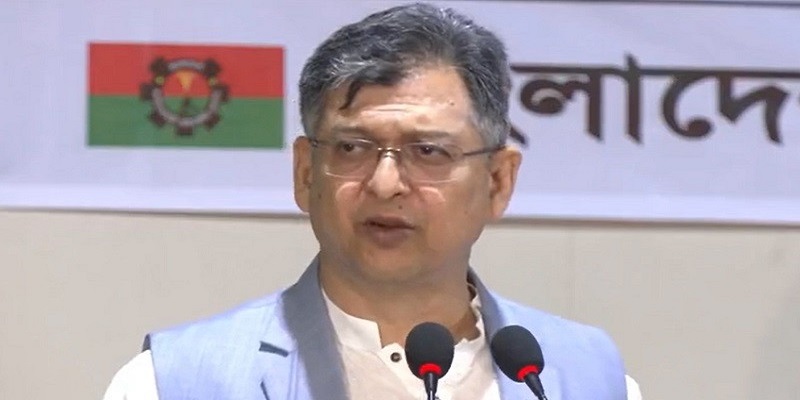 ড. ইউনূসের পদত্যাগ চায় না বিএনপি, করলে জাতি বিকল্প বেছে নেবে: সালাউদ্দিন