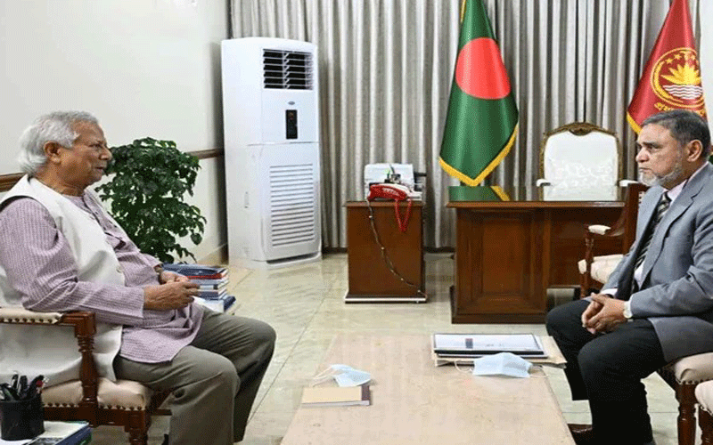 প্রধান উপদেষ্টার সঙ্গে সিইসির সাক্ষাৎ