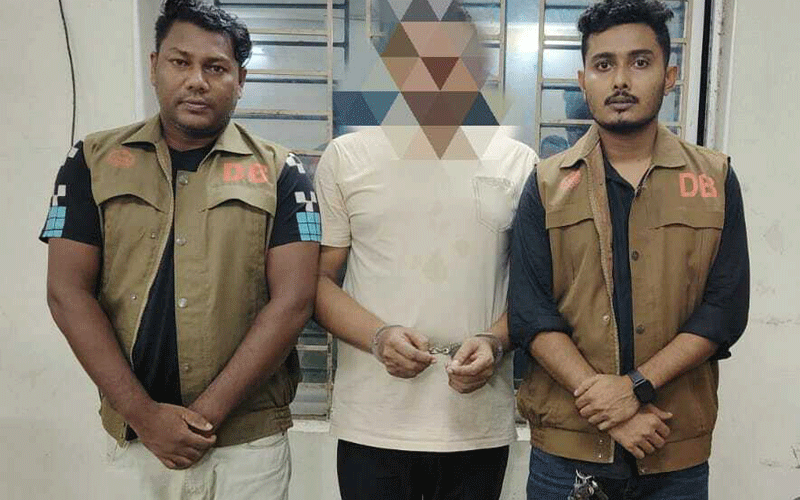 নোয়াখালীতে আ.লীগ নেতা পাইপগানসহ গ্রেপ্তার