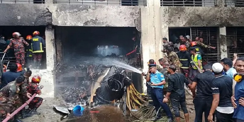 বিমান বিধ্বস্তের ঘটনা তদন্তে কমিশন গঠন