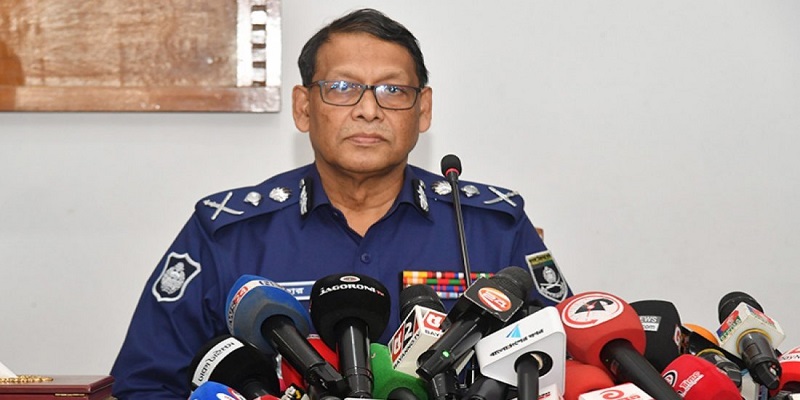 ‘গোপালগঞ্জের পরিস্থিতি ধৈর্যের সাথে সামলানোর চেষ্টা করছে পুলিশ’