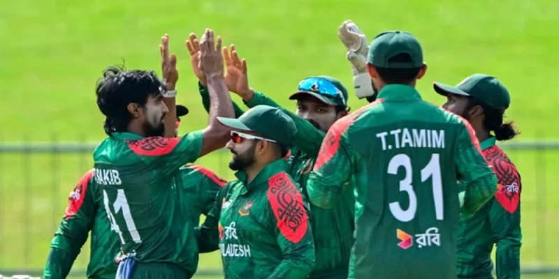 সিরিজ জয়ে বাংলাদেশের লক্ষ্য ২৮৬ রান