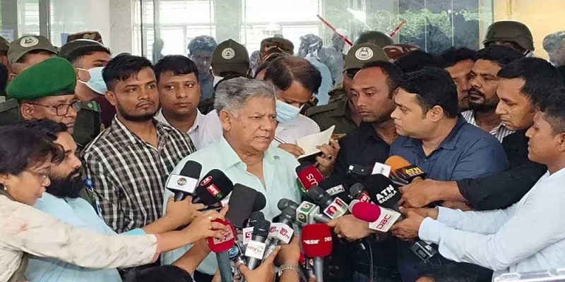 বিমান বাহিনীর প্রশিক্ষণ কোথায় হবে- নতুন করে ভাবার সময় এসেছে: সাখাওয়াত হোসেন