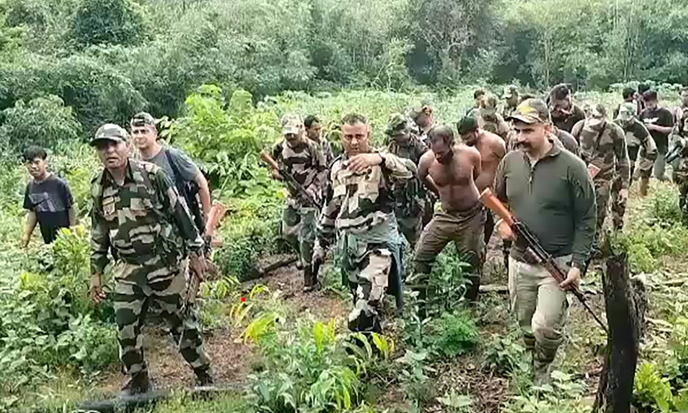 ভারতে আটক ৫ বাংলাদেশি, নিজেদের আ. লীগ কর্মী ও পুলিশ সদস্য দাবি