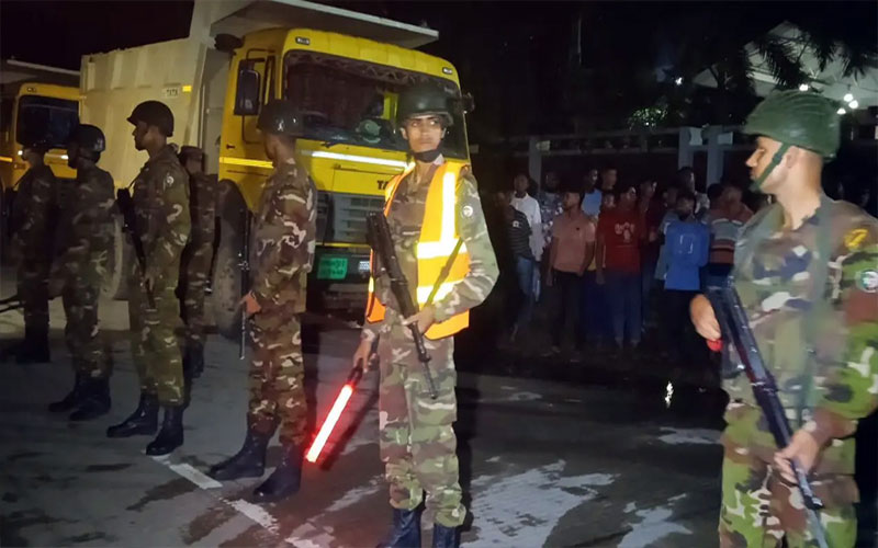 পাথর উদ্ধারে যৌথ বাহিনীর বিশেষ অভিযান,১২ হাজার ঘনফুট পাথর উদ্ধার