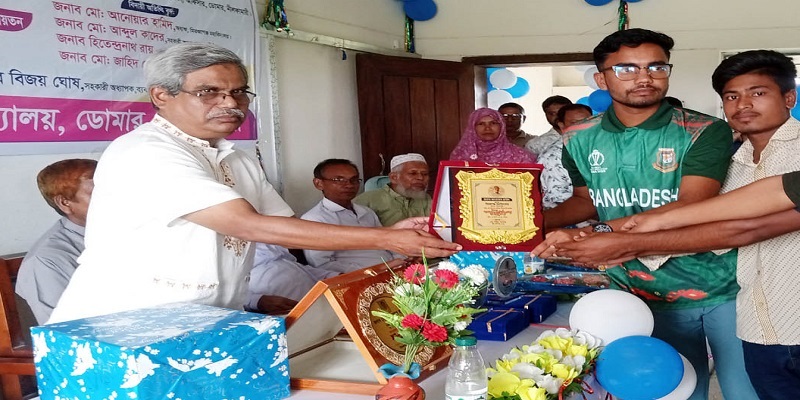 ডোমারে মির্জাগঞ্জ কলেজের অধ্যক্ষ আনোয়ার হামিদের অবসর জনিত বিদায় সংবর্ধনা