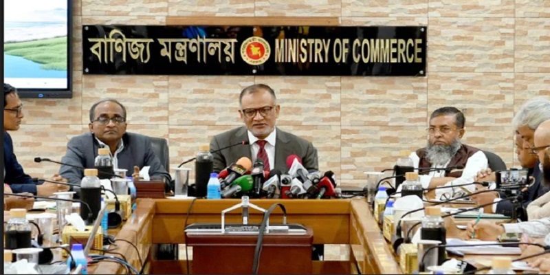 যুক্তরাষ্ট্রের পাল্টা শুল্ক ১৫ শতাংশে নামানোর চেষ্টা হচ্ছে: বাণিজ্য উপদেষ্টা